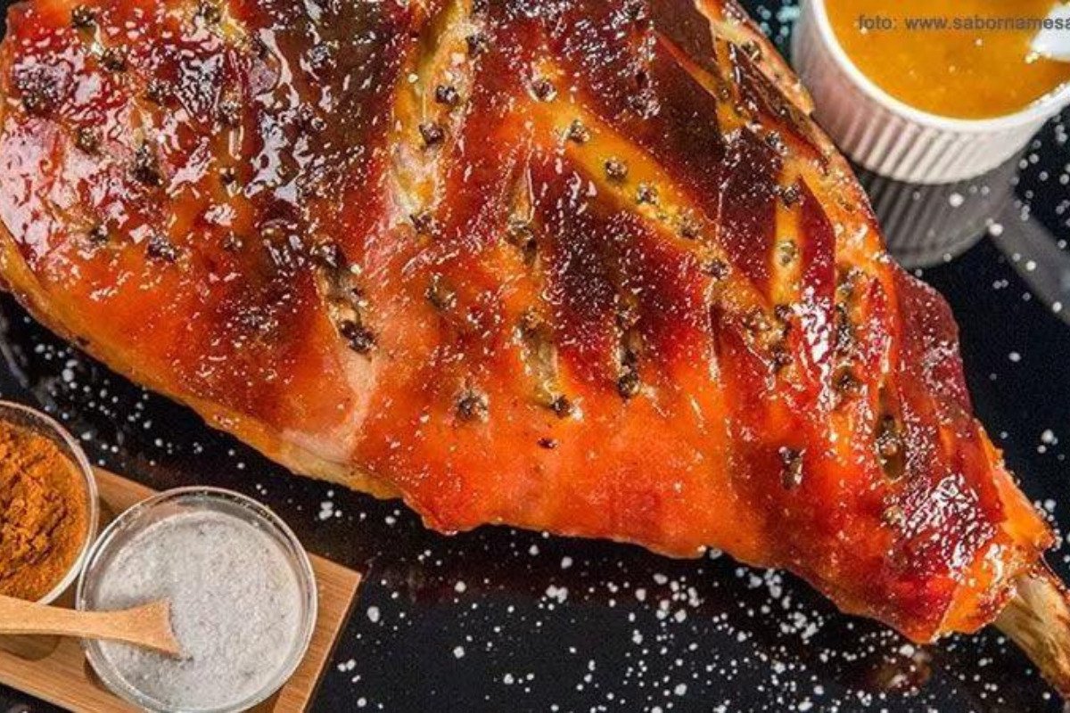 Pernil Assado com Molho Exótico
